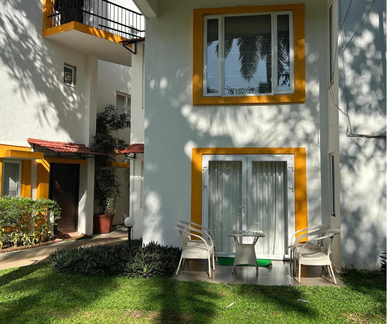 Jungle Hut-Annabelle'S Beach Apartments At Bernard Simao,Calangute,Goa Candolim Exterior foto